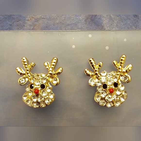 NEW- ADORABLE Crystal Studded Reindeer Earrings - Picture 2 of 3